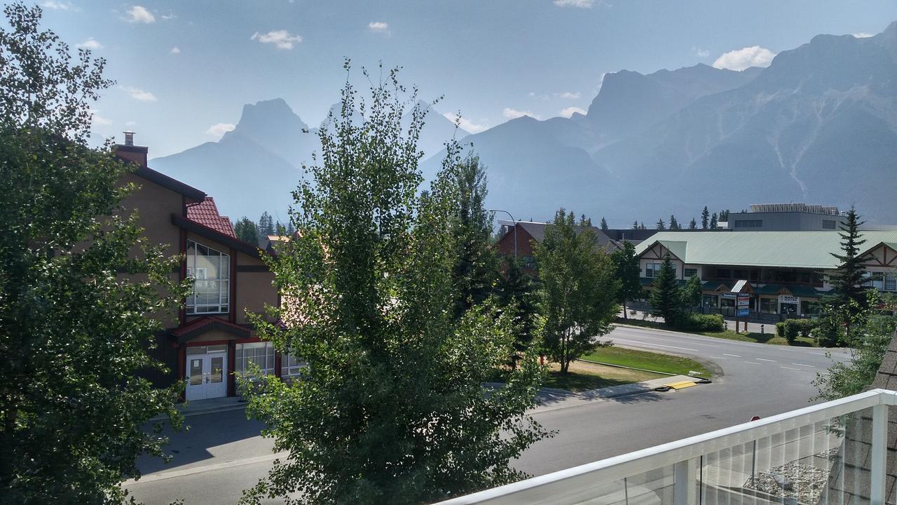 Prc Annex - Pet Friendly Aparthotel Canmore Esterno foto