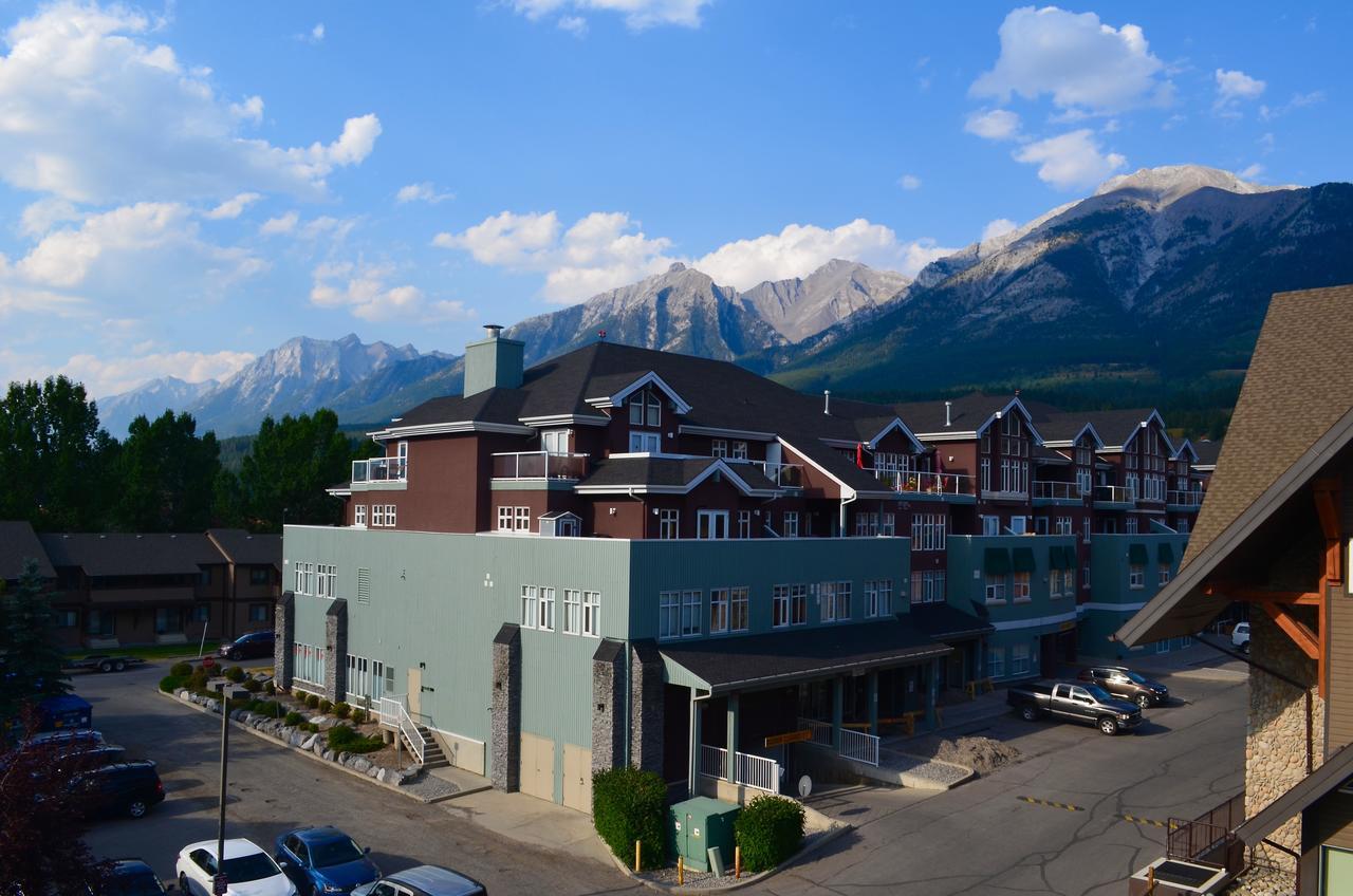 Prc Annex - Pet Friendly Aparthotel Canmore Esterno foto