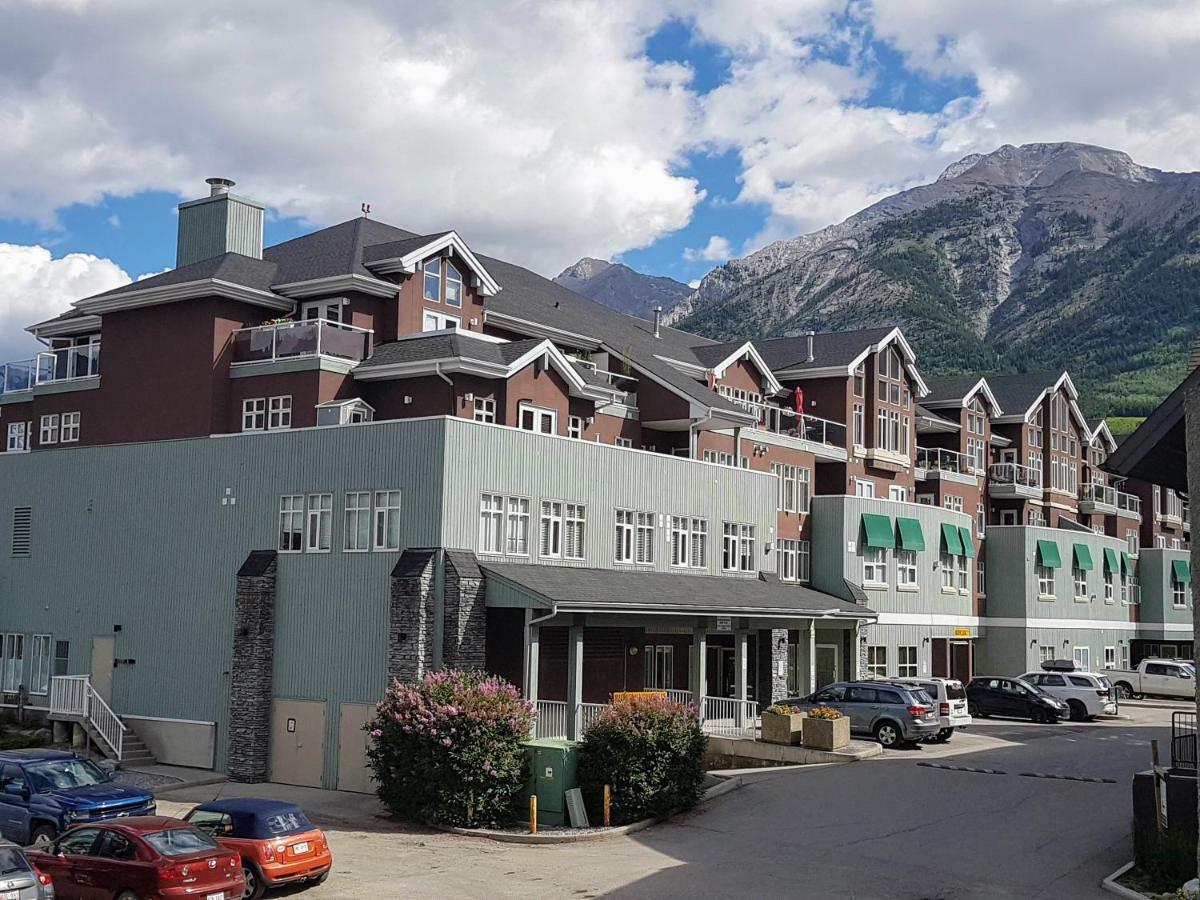 Prc Annex - Pet Friendly Aparthotel Canmore Esterno foto